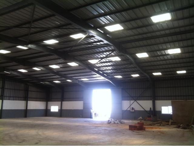 Atelier ou hangar de 1100 m2 à Lissasfa