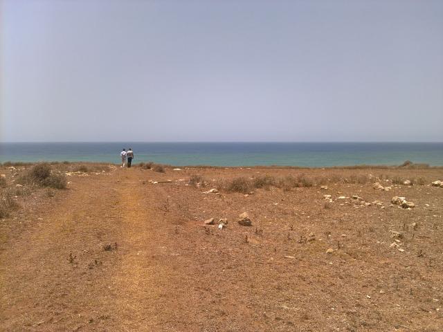 Terrain 12 h pied dans l'eau à Rabat