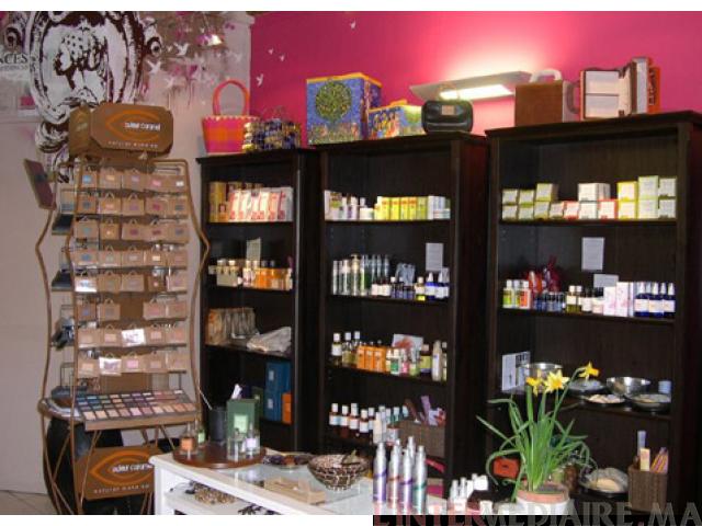 rayonnage cosmétique a vendre