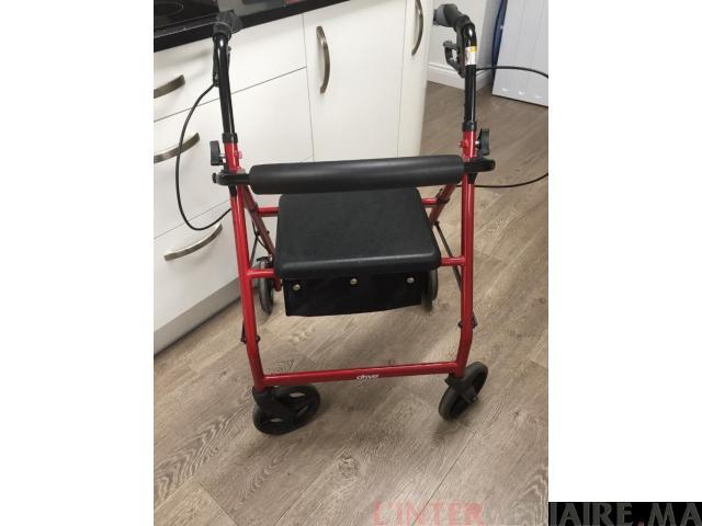 Rollator medical drive rouge