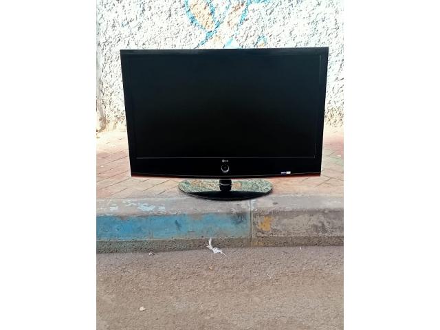 LG 42 inch television