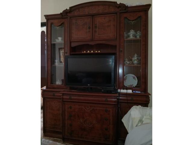 Showcase in good condition for sale