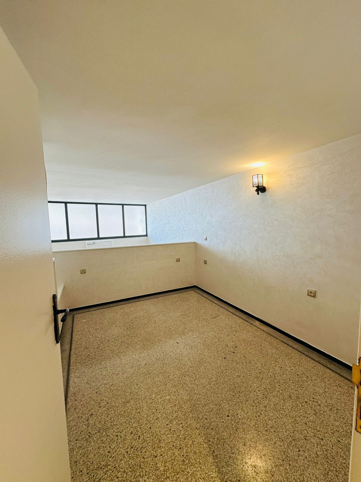 Building for sale near bd Mohamed 5