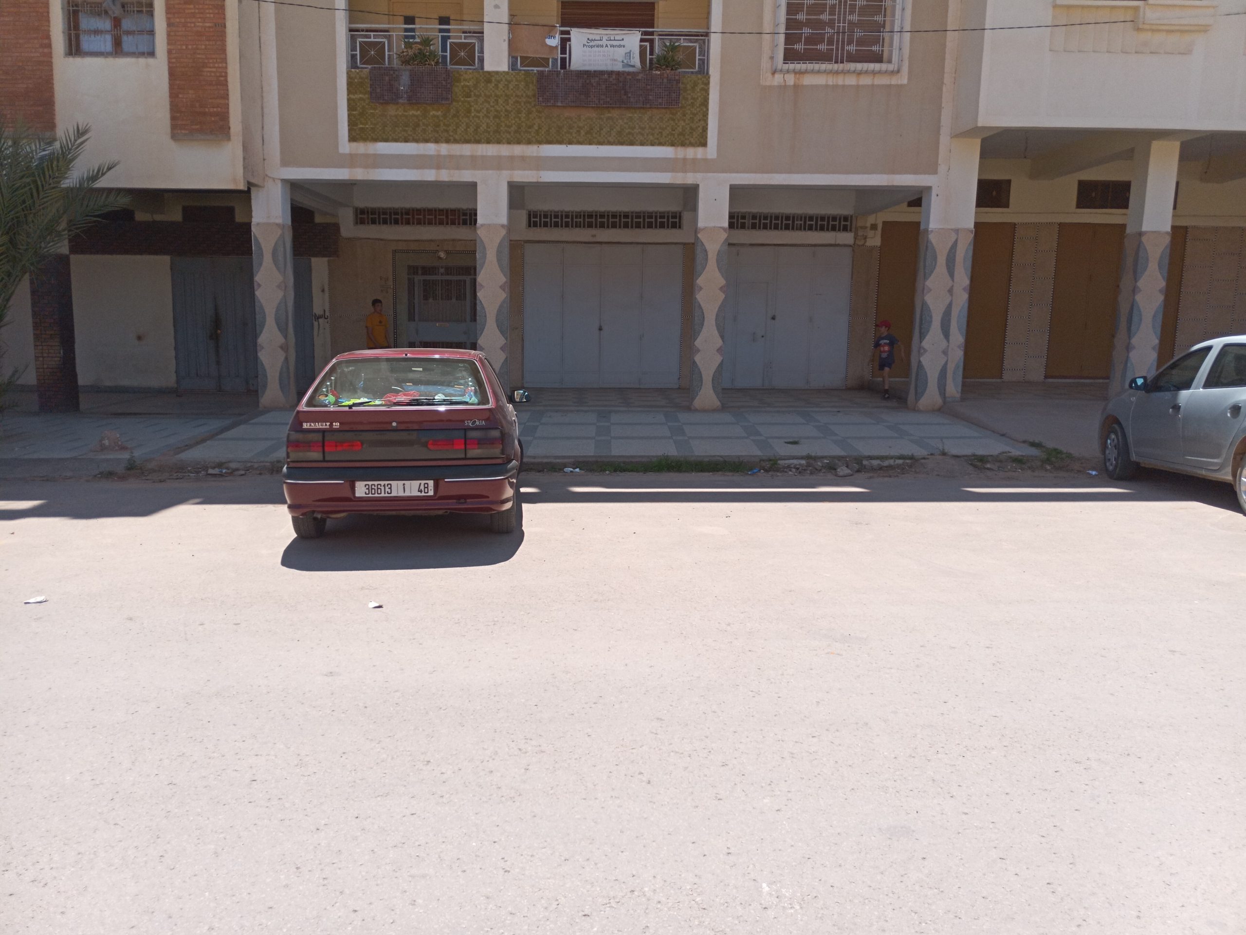 sale building R+2-2 facades