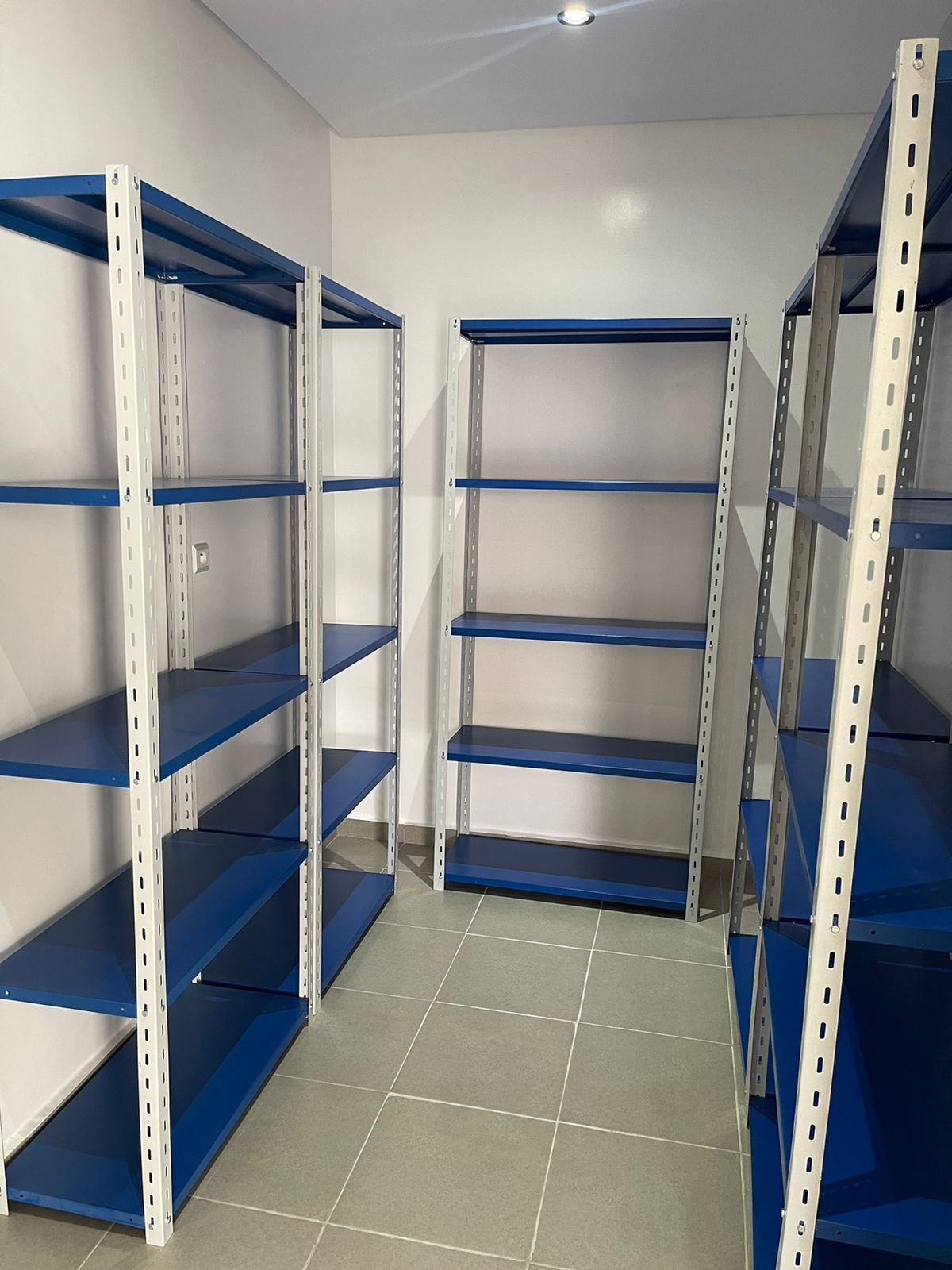 Ecole neuve avec autorisation (maternelle/primaire) à vendre