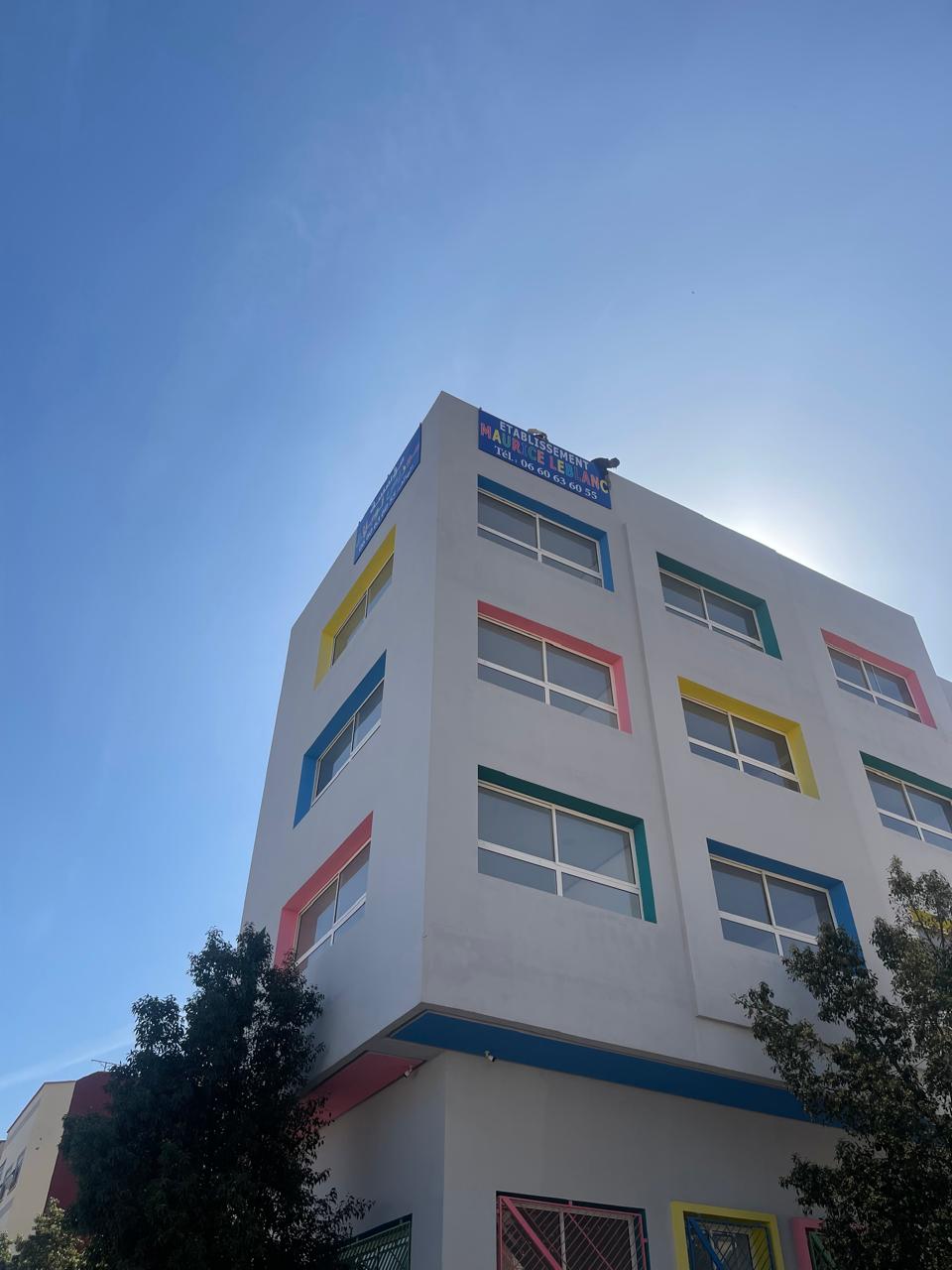 Ecole neuve avec autorisation (maternelle/primaire) à vendre