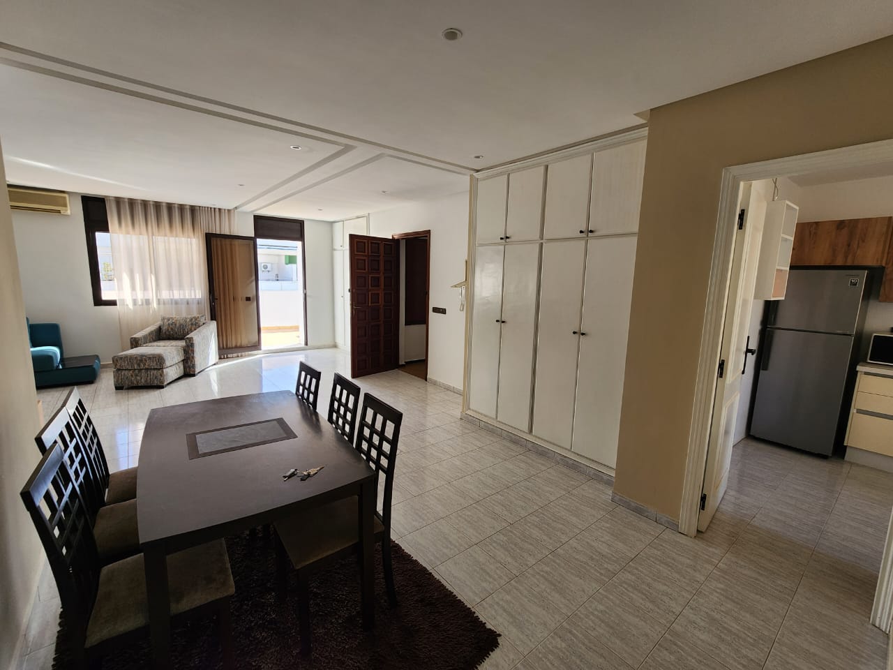 spacieux appartement meublé avec terrasse en location à agdal