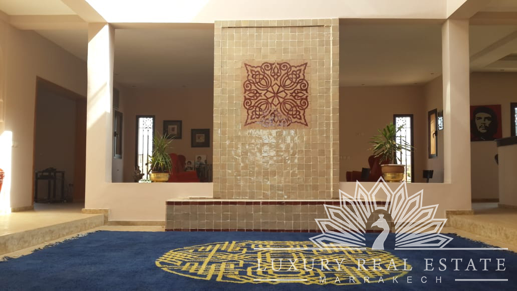 فيلا بإطلالة رائعة على الأطلس