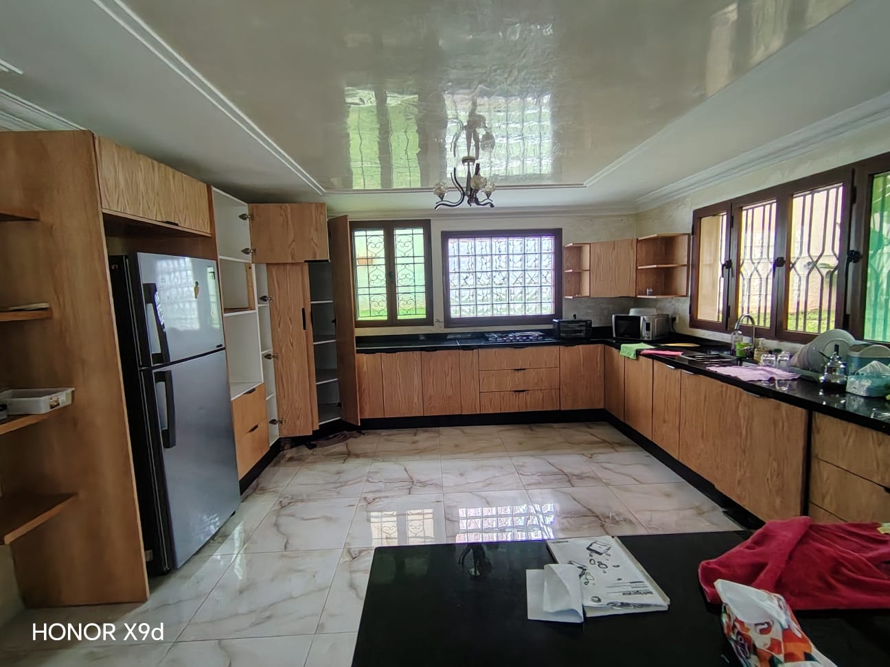 فيلا للبيع في عين سبع، مساحتها 320 متر مربع، مكونة من 3 طوابق