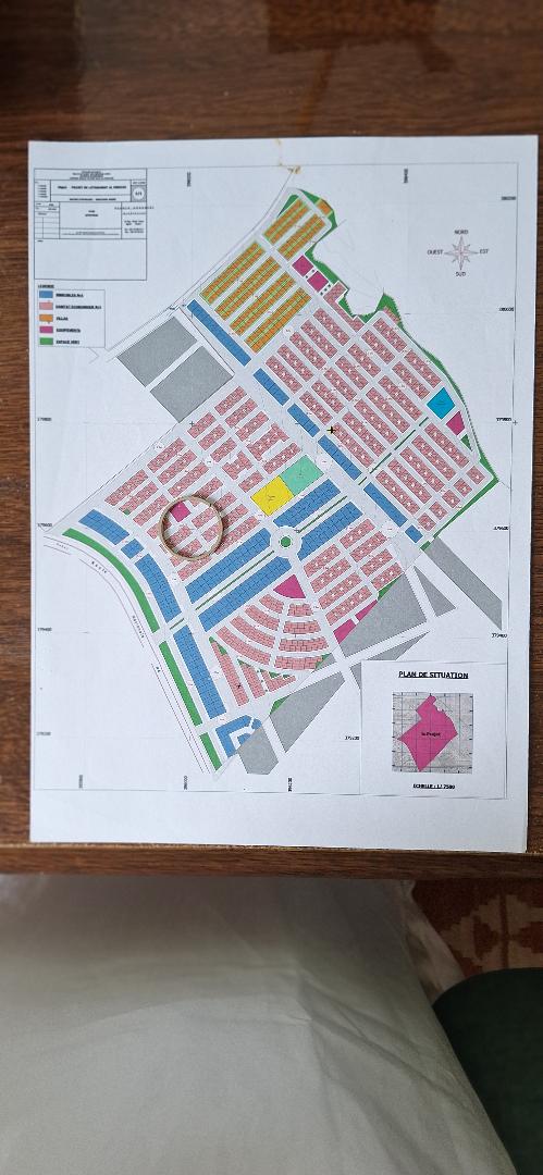 Lot de terrain a Vendre (Angle)