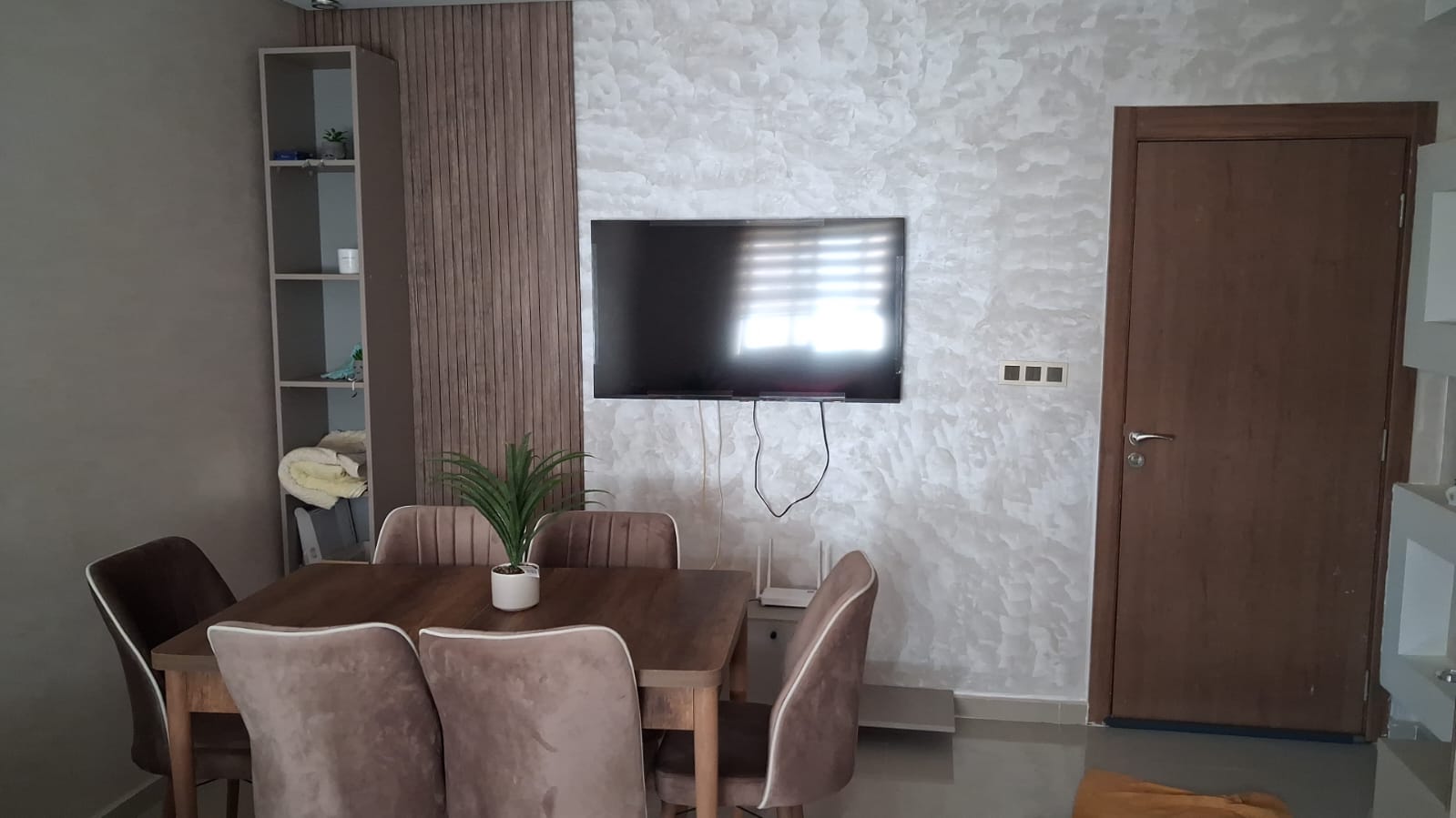 JOLI APPART MEUBLE ARSAT SALAM ERRHAMA 3700 DH